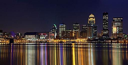 草蜢公布《英雄不再3》发售预告 10月6日登陆PS与Xbox平台